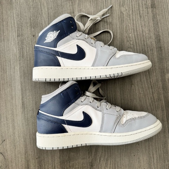 Nike Air Jordan Mid blue gray white sneakers shoes size women 7 or Y5.5 - Picture 8 of 12